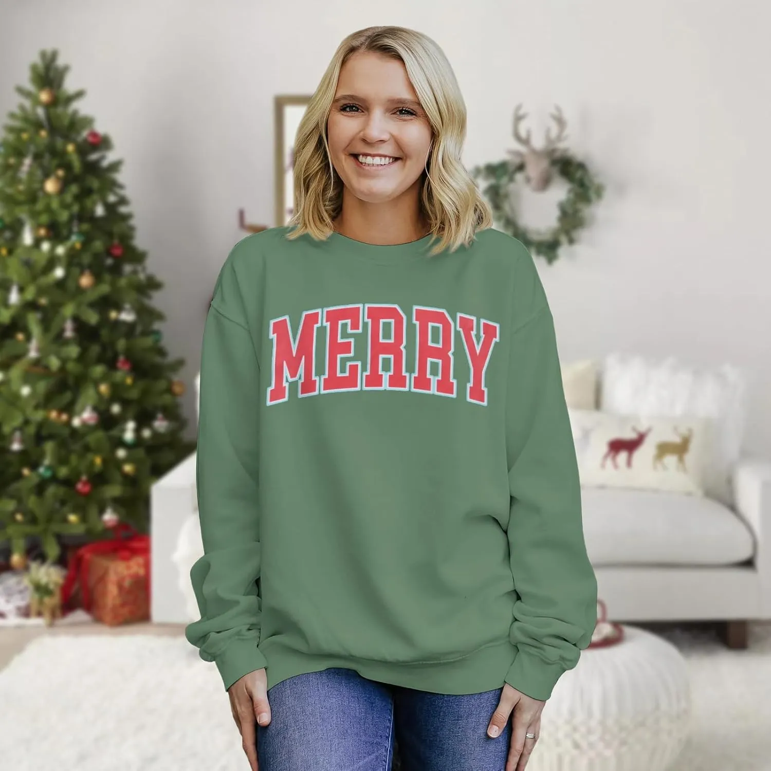 Christmas Women's Merry Graphic Sweatshirt Crewneck Xmas Holiday Sweater Shirt Oversized Pullover Top Winter Outfit